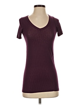 Lululemon Athletica Short Sleeve T-Shirt (view 1)