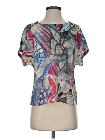 Leifsdottir Short Sleeve Blouse (view 1)