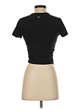 Lululemon Athletica Short Sleeve Turtleneck (view 2)