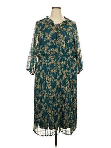 Croft & Barrow Casual Dress (view 1)