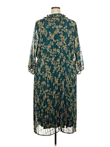 Croft & Barrow Casual Dress (view 2)