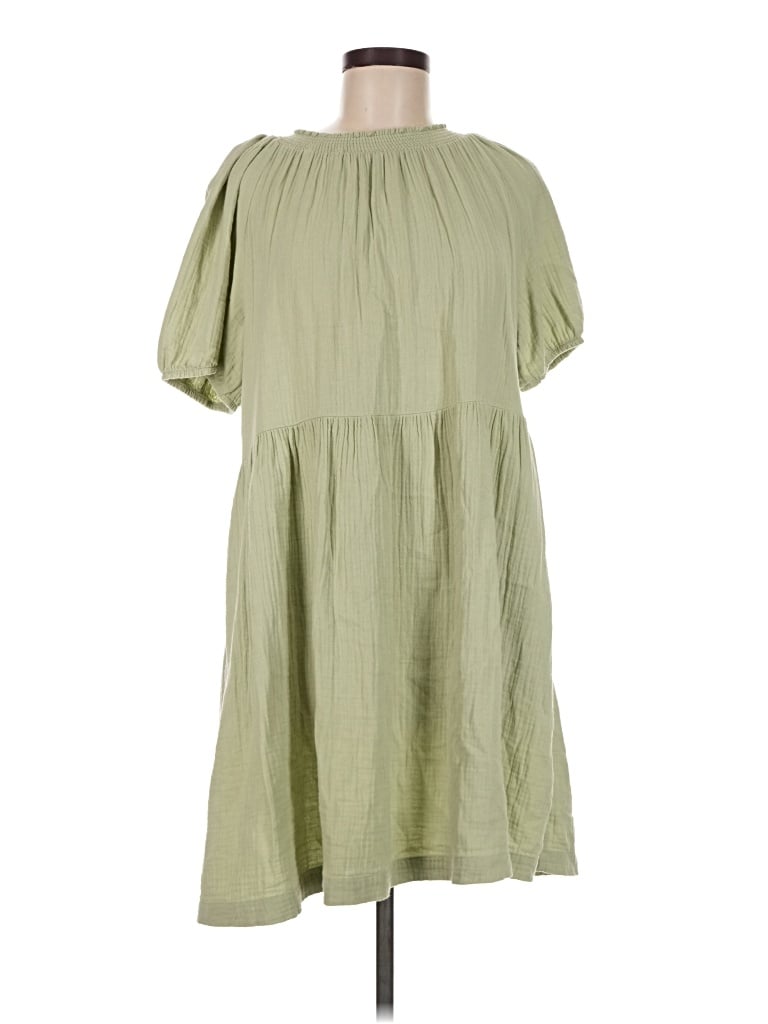 Pre-owned Universal Thread Casual Dress In Green