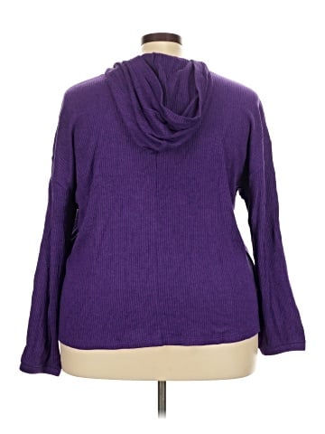 LIVI Pullover Sweater (view 2)