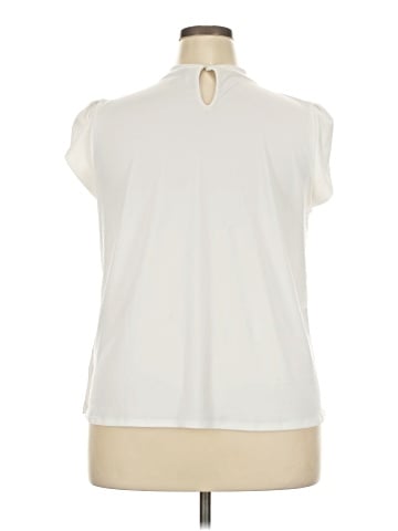 Elle Sleeveless Blouse (view 2)