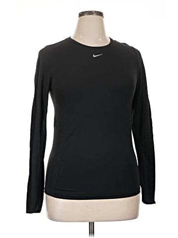 Nike Long Sleeve T-Shirt (view 1)