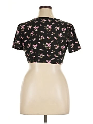 Almost Famous Short Sleeve Top (view 2)