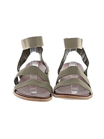 Universal Thread Sandals (view 2)
