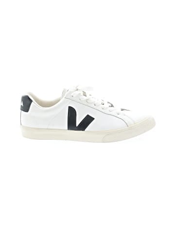 VEJA Sneakers (view 1)