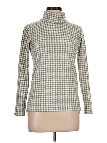 Uniqlo Turtleneck Sweater (view 1)