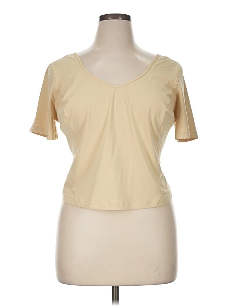 Pre-owned Lululemon Athletica Short Sleeve T-shirt In Tan