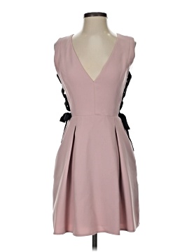 BCBGMAXAZRIA Dresses On Sale | ThredUp BCBGMAXAZRIA Dresses On Sale | ThredUp