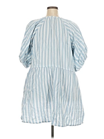 Old Navy Casual Dress (view 2)