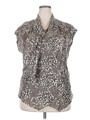 Brunello Cucinelli Sleeveless Silk Top (view 1)
