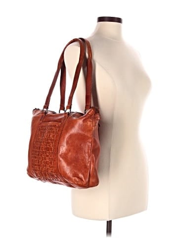 Vilenca Holland Leather Shoulder Bag (view 2)