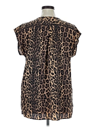 14th & Union Short Sleeve Blouse (view 2)