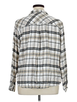 Maurices Long Sleeve Button-Down Shirt (view 2)