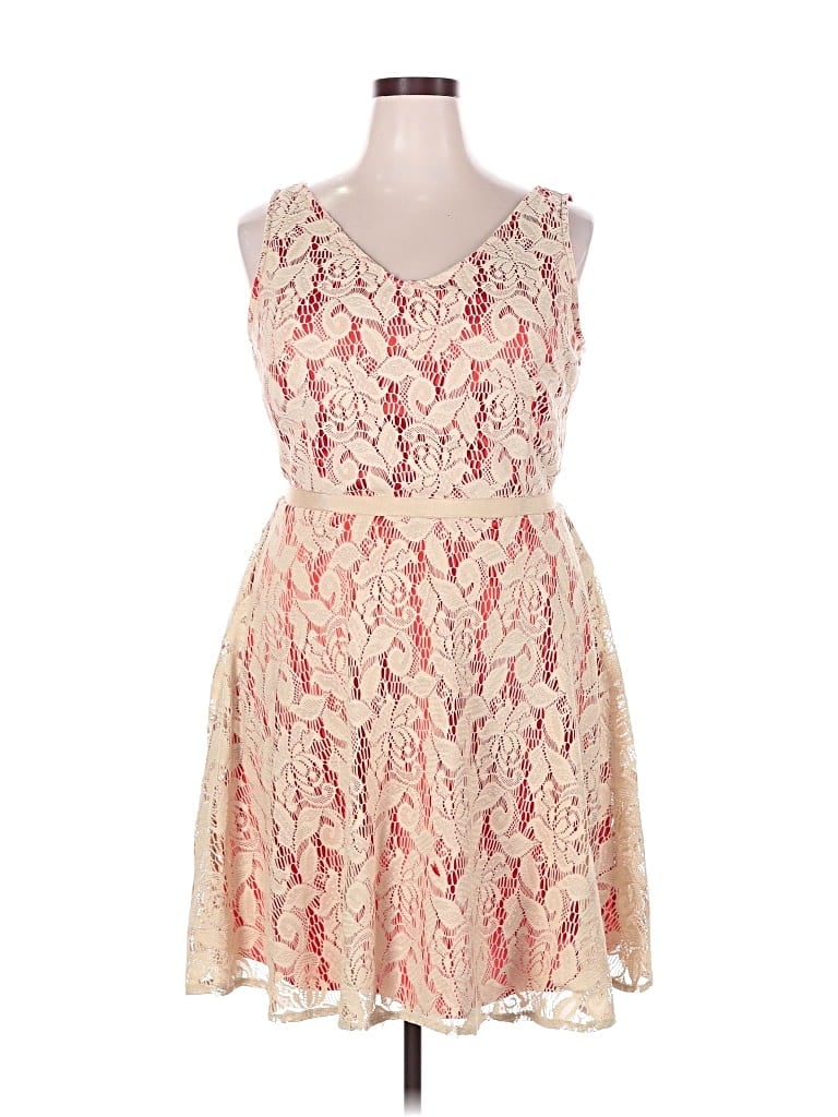 Pre-owned Danny & Nicole Cocktail Dress In Ivory