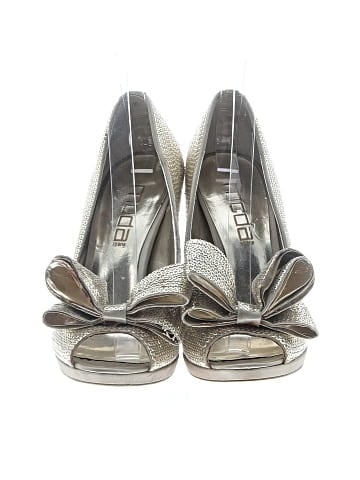 MoDA Heels (view 2)