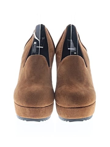 Unbranded Wedges (view 2)