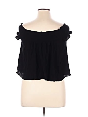 Mossimo Supply Co. Short Sleeve Top (view 2)