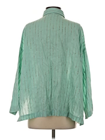 Blanque 3/4 Sleeve Button-Down Shirt (view 2)