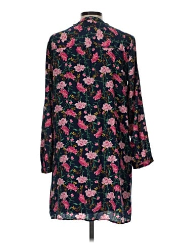 Old Navy Casual Dress (view 2)