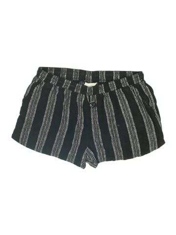 Universal Thread Shorts (view 1)