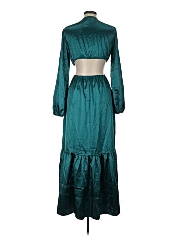 Simplee Cocktail Dress (view 2)