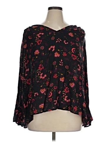 Jessica Simpson 3/4 Sleeve Blouse (view 1)