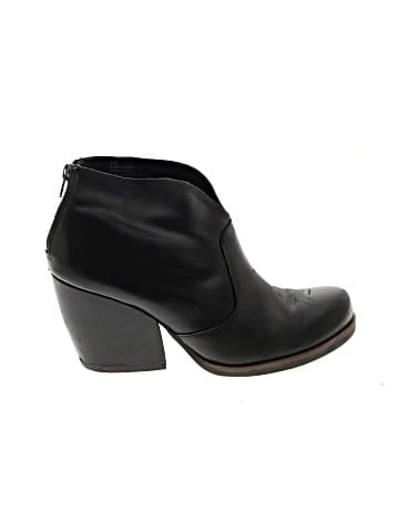 Korks Ankle Boots (view 1)