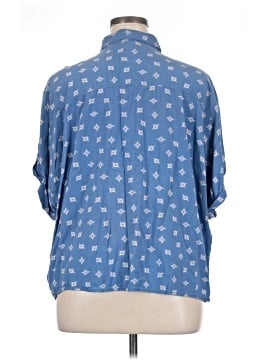 Lularoe Short Sleeve Blouse (view 2)