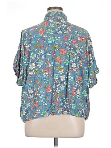 Lularoe Short Sleeve Blouse (view 2)