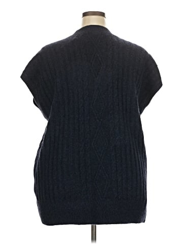 Universal Thread Poncho (view 2)