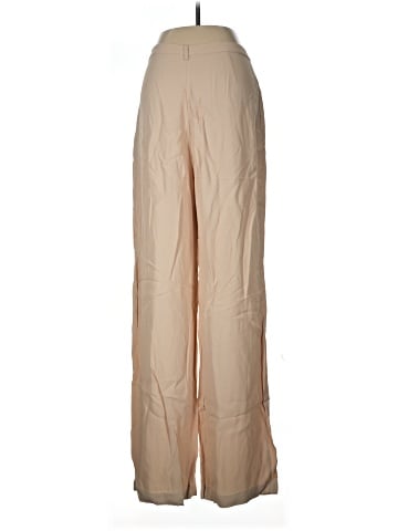 Zara Khakis (view 2)