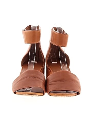 Vince. Sandals (view 2)