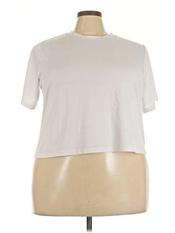 Yitty Short Sleeve T-Shirt (view 1)