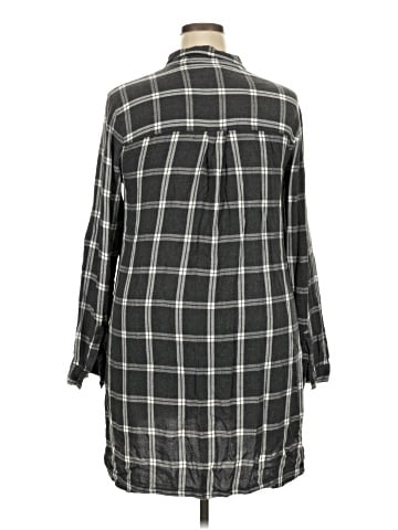 Old Navy Casual Dress (view 2)