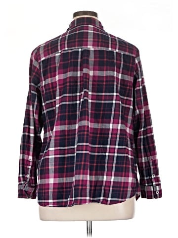 Croft & Barrow Long Sleeve Button-Down Shirt (view 2)