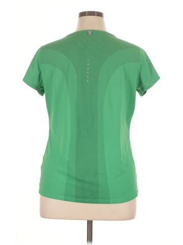 Nike Active T-Shirt (view 2)