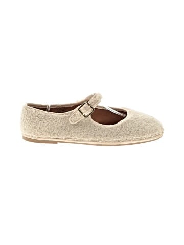 Universal Thread Flats (view 1)