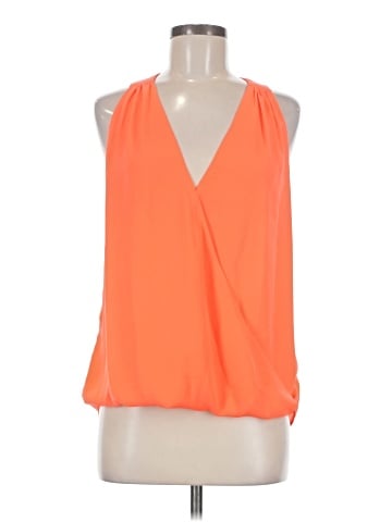 Single Sleeveless Blouse (view 1)
