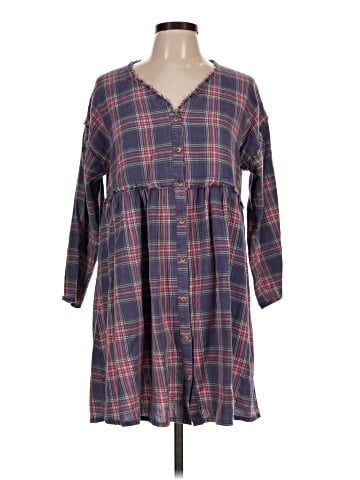 Hem & Thread 3/4 Sleeve Button-Down Shirt (view 1)