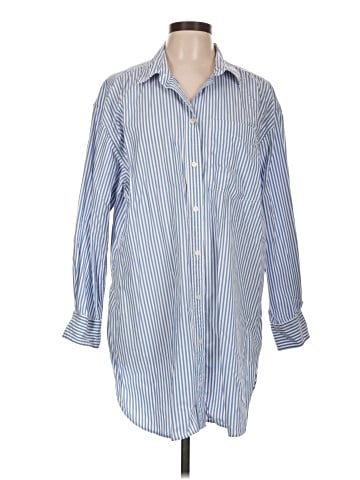 Gap Long Sleeve Button-Down Shirt (view 1)