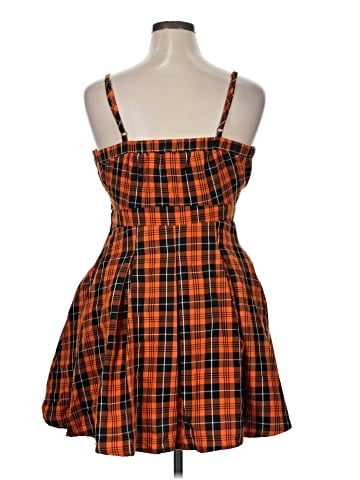 Hot Topic Casual Dress (view 2)