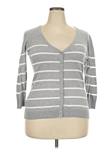 The Limited 3/4 Sleeve Top (view 1)