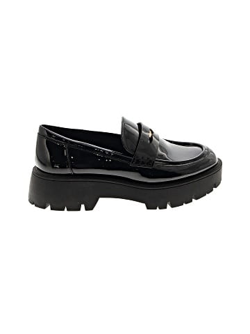 Zara Flats (view 1)