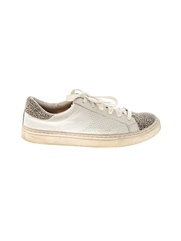 Universal Thread Sneakers (view 1)
