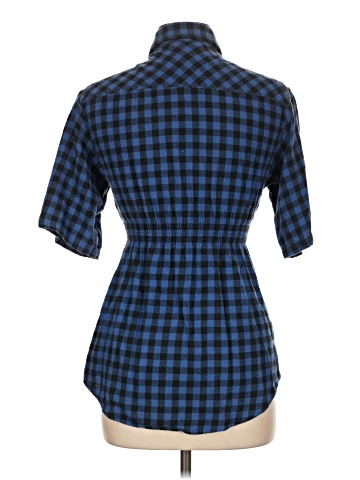 Derek Heart 3/4 Sleeve Button-Down Shirt (view 2)