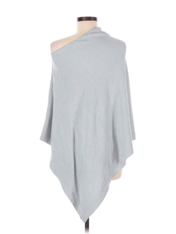 Barefoot Dreams Poncho (view 2)