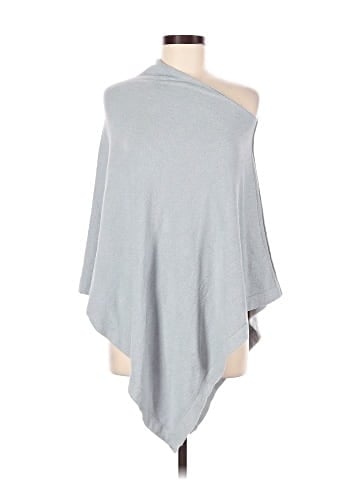 Barefoot Dreams Poncho (view 1)